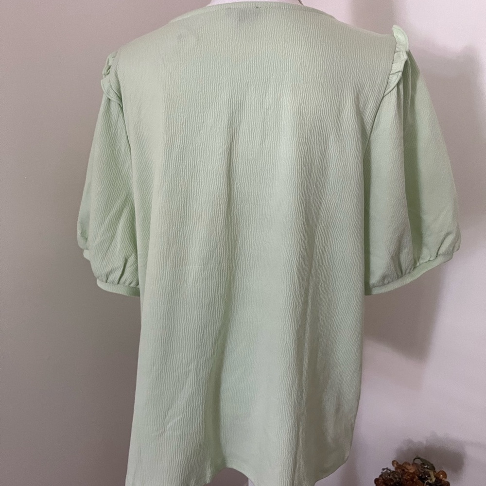 Talbots Tee - Picture 2 of 5